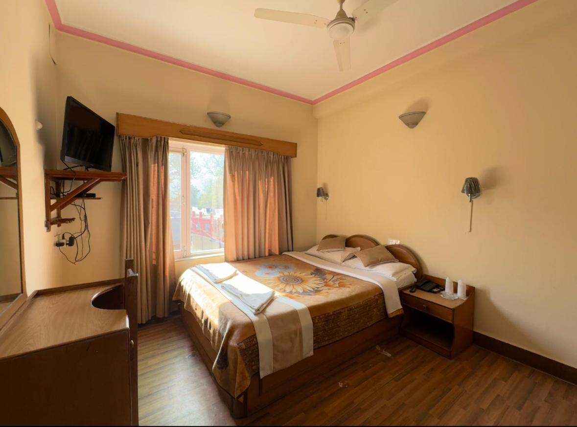 פוקהרה Green Tara Hotel מראה חיצוני תמונה